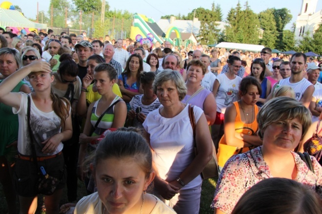 Goworowo: Zespół Akcent gwaizdą pikniku [8 VII 2012] - zdjęcie #27 - eOstroleka.pl