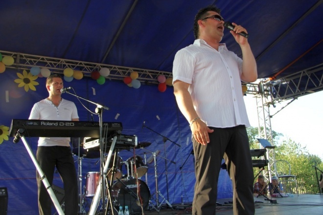 Goworowo: Zespół Akcent gwaizdą pikniku [8 VII 2012] - zdjęcie #25 - eOstroleka.pl