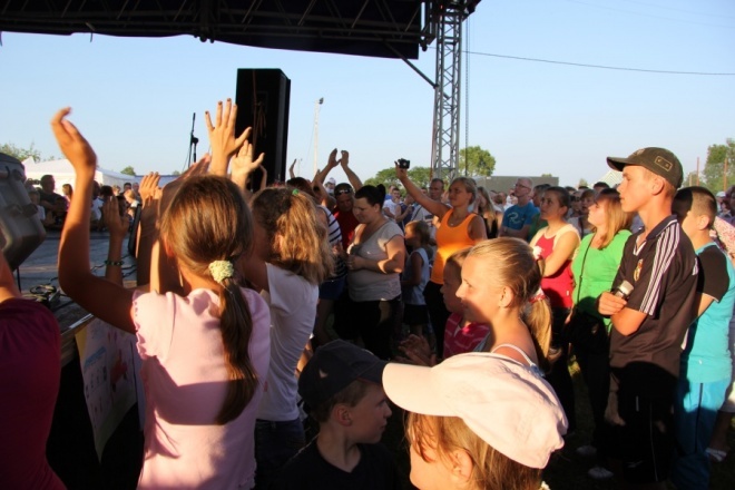 Goworowo: Zespół Akcent gwaizdą pikniku [8 VII 2012] - zdjęcie #18 - eOstroleka.pl