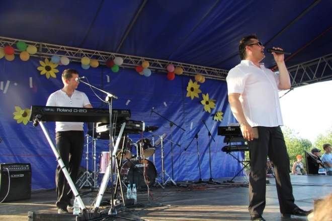 Goworowo: Zespół Akcent gwaizdą pikniku [8 VII 2012] - zdjęcie #17 - eOstroleka.pl