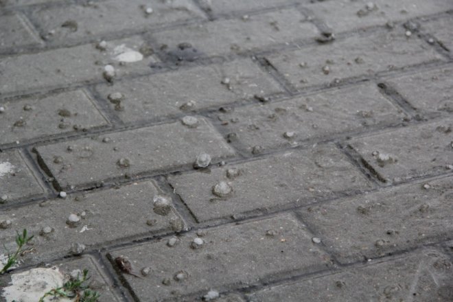 Grad i deszcz nad Ostrołęką: Blac bema pod wodą [11 VII 2012] - zdjęcie #20 - eOstroleka.pl