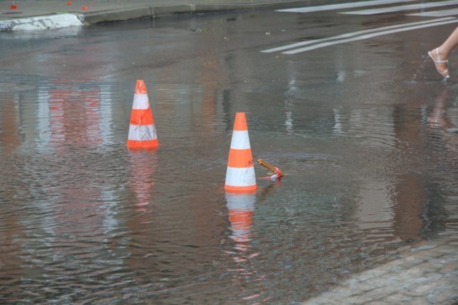 Grad i deszcz nad Ostrołęką: Blac bema pod wodą [11 VII 2012] - zdjęcie #17 - eOstroleka.pl
