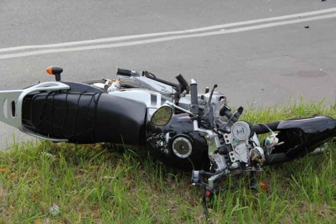 Wypadek na 11 lisopada [22.07.2012] - zdjęcie #2 - eOstroleka.pl