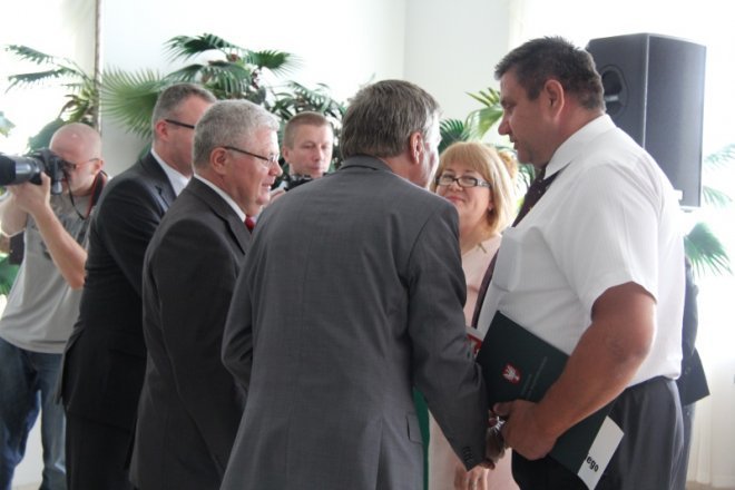 Ochotnicza Straż Pożarna z powiatu ostrołęckiego otrzyma nowy sprzęt [27 VII 2012] - zdjęcie #9 - eOstroleka.pl