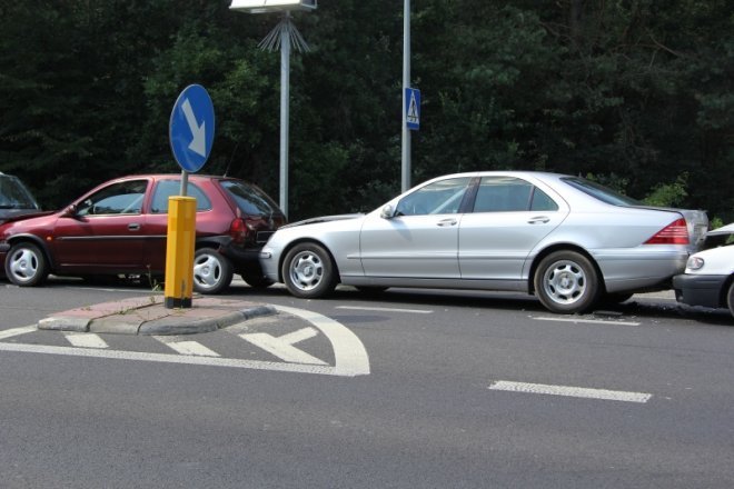 Kolizja czterech aut na ulicy Łomżyńskiej [27.VII.2012] - zdjęcie #11 - eOstroleka.pl
