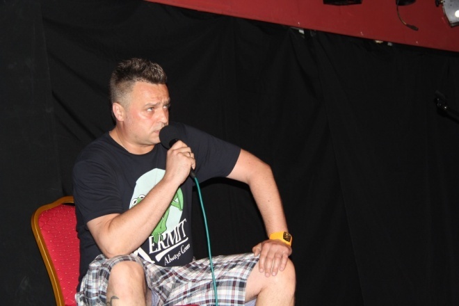 Znani polscy komicy wystąpili w Piwnicy 17 [22 VII 2012] - zdjęcie #1 - eOstroleka.pl