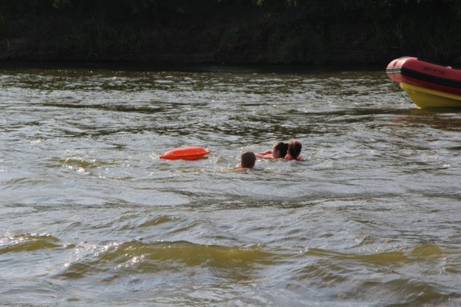 Tłumy ostrołęczan bawią się na plaży miejskiej [28 VII 2012] - zdjęcie #5 - eOstroleka.pl