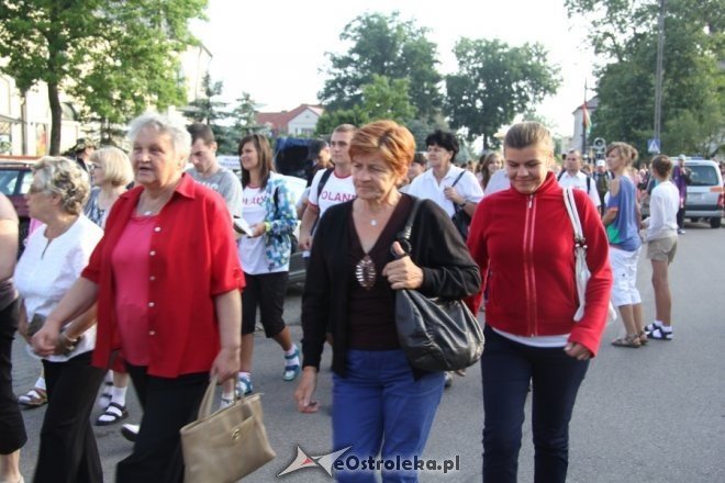 Wyruszyła XXVIII piesza pielgrzymka na Jasną Górę [1 VII 2012] - zdjęcie #13 - eOstroleka.pl