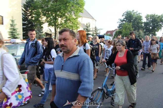 Wyruszyła XXVIII piesza pielgrzymka na Jasną Górę [1 VII 2012] - zdjęcie #25 - eOstroleka.pl