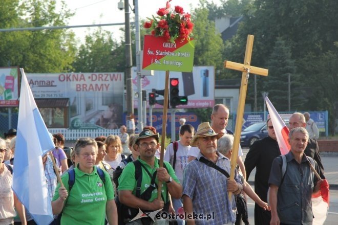 Wyruszyła XXVIII piesza pielgrzymka na Jasną Górę [1 VII 2012] - zdjęcie #33 - eOstroleka.pl