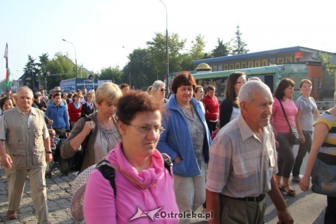 Wyruszyła XXVIII piesza pielgrzymka na Jasną Górę [1 VII 2012] - zdjęcie #38 - eOstroleka.pl