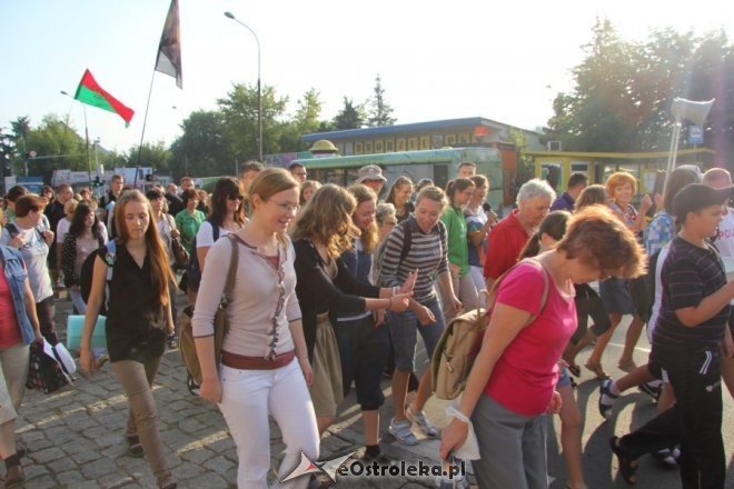Wyruszyła XXVIII piesza pielgrzymka na Jasną Górę [1 VII 2012] - zdjęcie #41 - eOstroleka.pl