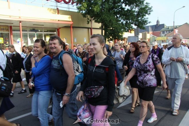 Wyruszyła XXVIII piesza pielgrzymka na Jasną Górę [1 VII 2012] - zdjęcie #8 - eOstroleka.pl