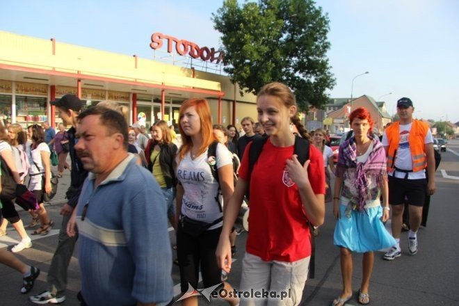 Wyruszyła XXVIII piesza pielgrzymka na Jasną Górę [1 VII 2012] - zdjęcie #66 - eOstroleka.pl