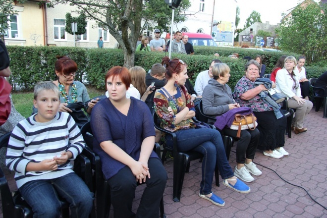 Art Czwartek: Deszcz w butach - recital Klaudii Miłoszewskiej [10 VIII 2012] - zdjęcie #31 - eOstroleka.pl