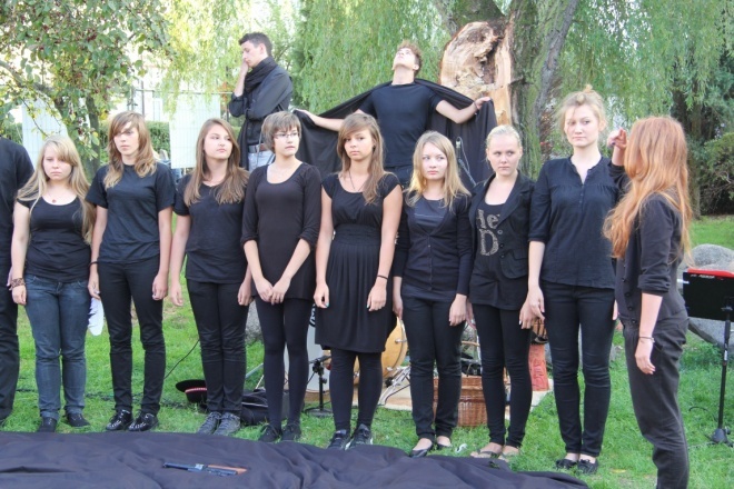 Art Czwartek: Deszcz w butach - recital Klaudii Miłoszewskiej [10 VIII 2012] - zdjęcie #17 - eOstroleka.pl