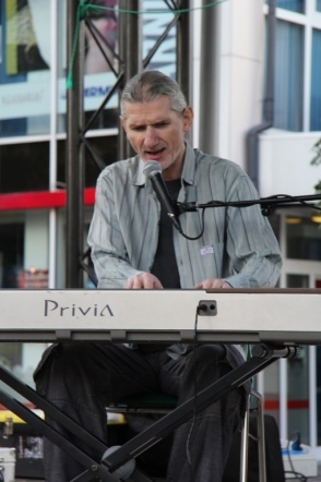 Nastoje we dwoje: Koncert zespołu Świt żywych muzyków [11 VIII 2012]] - zdjęcie #11 - eOstroleka.pl