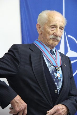 Święto Wojska Polskiego: Medale odznaczenia i podziękowania [14 VIII 2012] - zdjęcie #13 - eOstroleka.pl