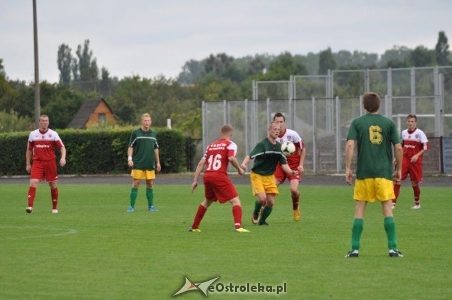 Narew Ostrołęka - Ostrovia Ostrów Mazowiecka 2:1 [15.08.2012] - zdjęcie #27 - eOstroleka.pl