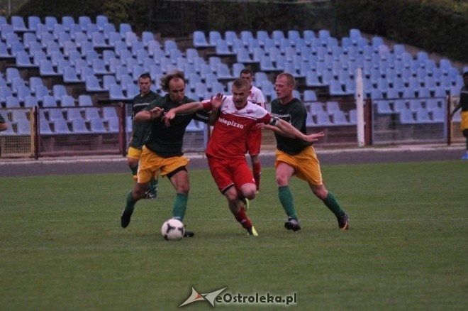 Narew Ostrołęka - Ostrovia Ostrów Mazowiecka 2:1 [15.08.2012] - zdjęcie #11 - eOstroleka.pl