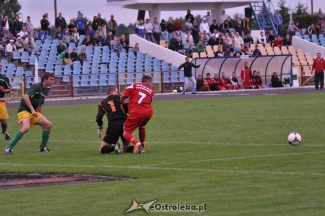 Narew Ostrołęka - Ostrovia Ostrów Mazowiecka 2:1 [15.08.2012] - zdjęcie #5 - eOstroleka.pl