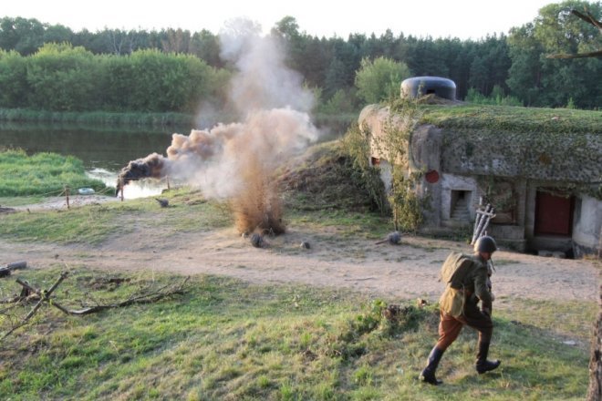 Widowisko historyczne Bitwa o Nowogród [19 VIII 2012] - zdjęcie #82 - eOstroleka.pl