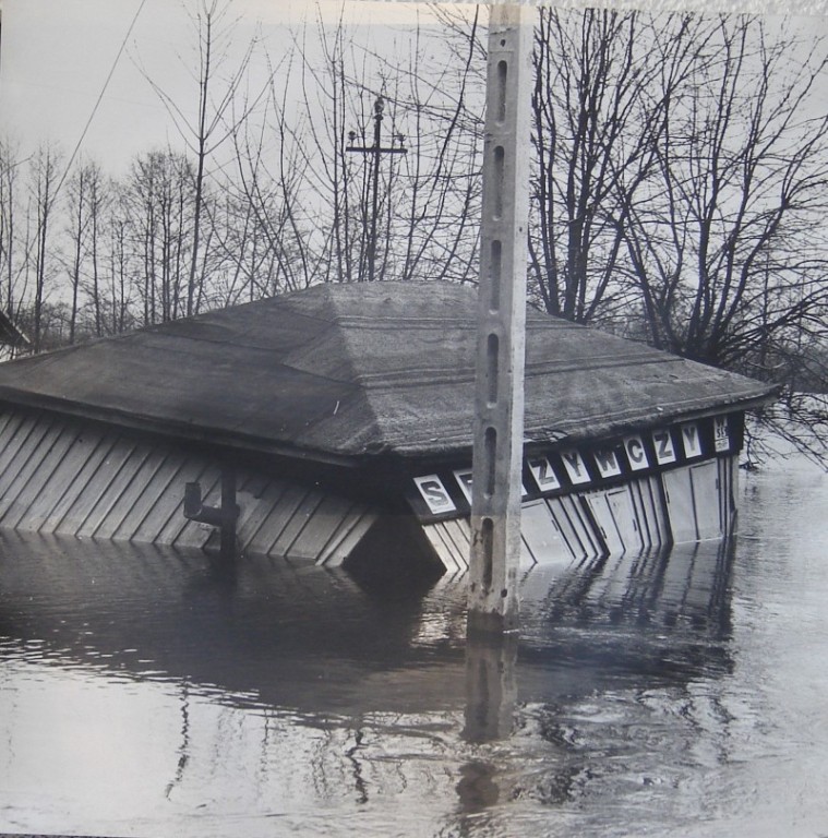 Powódź w Ostrołęce (wiosna 1979r.) - zdjęcie #11 - eOstroleka.pl