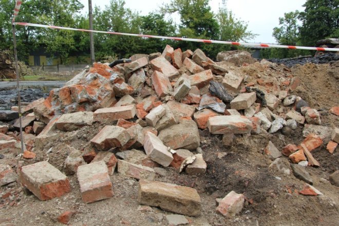 Orlik z piwnicą po ułańskiej stajni [22 VIII 2012] - zdjęcie #10 - eOstroleka.pl
