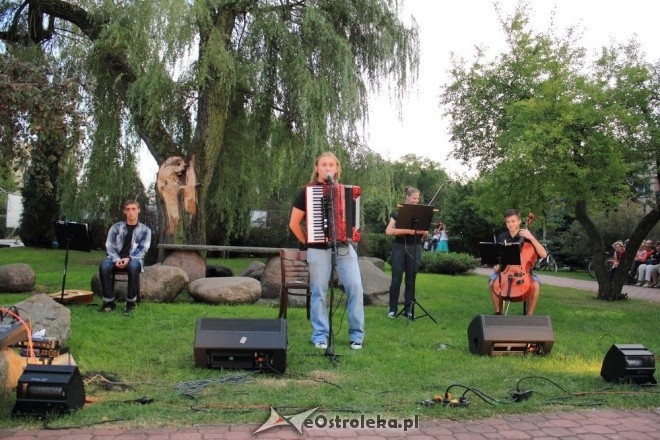 Art Czwartek: Cyjarz na Dachu [23.08.2012] - zdjęcie #31 - eOstroleka.pl
