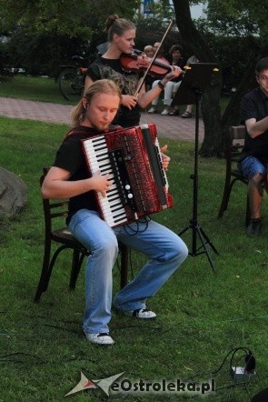 Art Czwartek: Cyjarz na Dachu [23.08.2012] - zdjęcie #24 - eOstroleka.pl