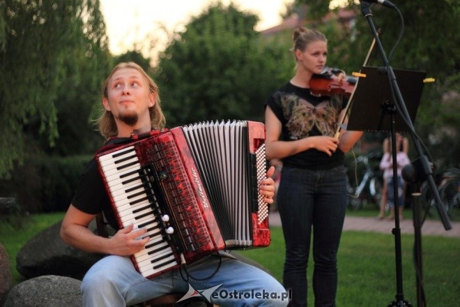 Art Czwartek: Cyjarz na Dachu [23.08.2012] - zdjęcie #10 - eOstroleka.pl