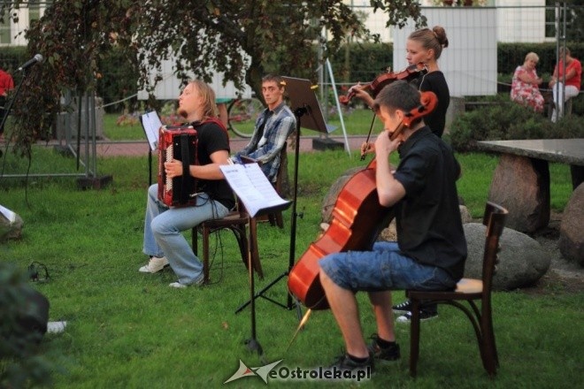 Art Czwartek: Cyjarz na Dachu [23.08.2012] - zdjęcie #8 - eOstroleka.pl
