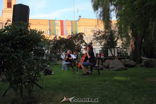 Art Czwartek: Cyjarz na Dachu [23.08.2012] - zdjęcie #7 - eOstroleka.pl
