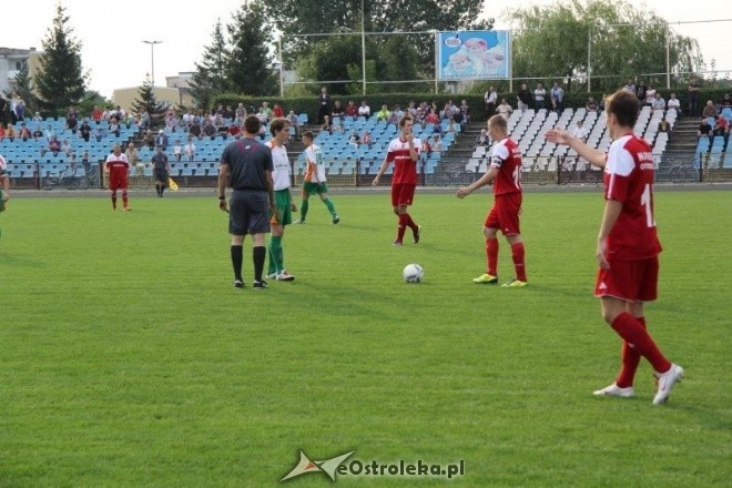 VI ligi: Narew Ostrołęka - Wkra Żuromin [25.08.2012] - zdjęcie #28 - eOstroleka.pl