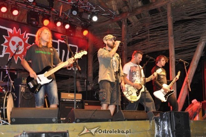 Rockołęka 2012: Luxtorpeda porwała tłumy [25.08.2012] - zdjęcie #8 - eOstroleka.pl