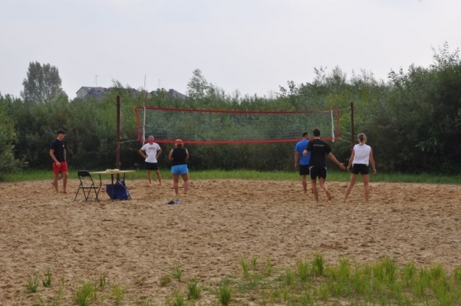 Huragan wygrał IV Otwarty Turniej Plażowej Piłki Siatkowej Mikstów [26.08.2012] - zdjęcie #1 - eOstroleka.pl