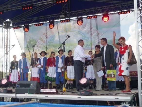Zespół Tańca Ludowego wystąpił na Ukrainie [28.VIII.2012] - zdjęcie #11 - eOstroleka.pl