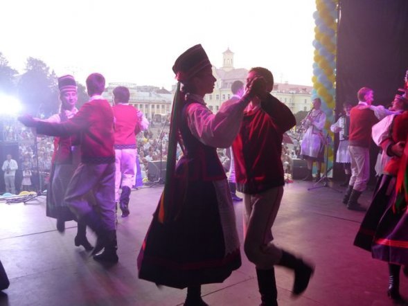 Zespół Tańca Ludowego wystąpił na Ukrainie [28.VIII.2012] - zdjęcie #9 - eOstroleka.pl