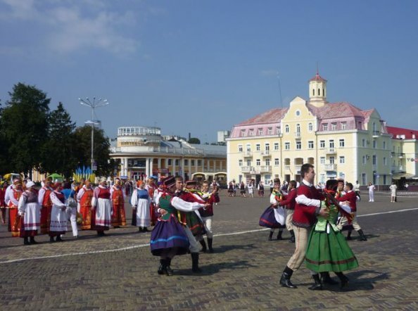 Zespół Tańca Ludowego wystąpił na Ukrainie [28.VIII.2012] - zdjęcie #3 - eOstroleka.pl