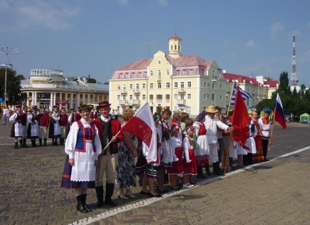 Zespół Tańca Ludowego wystąpił na Ukrainie [28.VIII.2012] - zdjęcie #2 - eOstroleka.pl