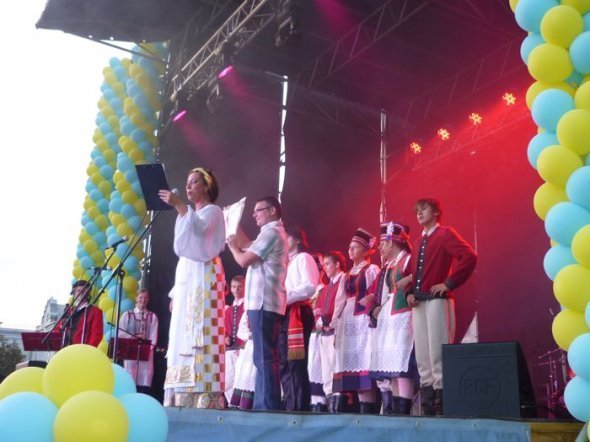 Zespół Tańca Ludowego wystąpił na Ukrainie [28.VIII.2012] - zdjęcie #1 - eOstroleka.pl