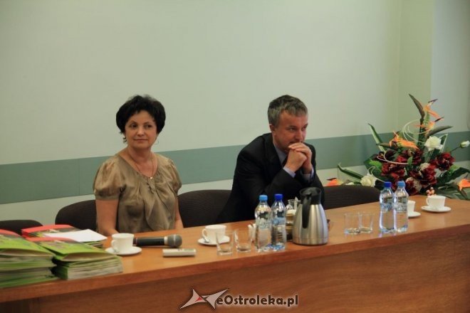 35 nauczycieli otrzymało akty nadania na wyższe stopnie zawodowe [29.08.2012] - zdjęcie #4 - eOstroleka.pl