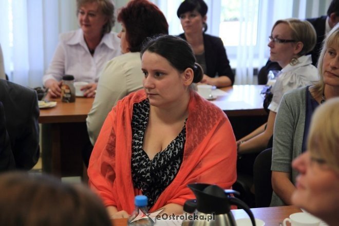35 nauczycieli otrzymało akty nadania na wyższe stopnie zawodowe [29.08.2012] - zdjęcie #7 - eOstroleka.pl