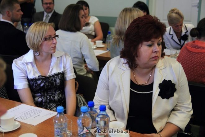 35 nauczycieli otrzymało akty nadania na wyższe stopnie zawodowe [29.08.2012] - zdjęcie #15 - eOstroleka.pl