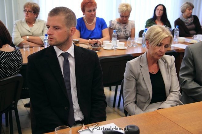 35 nauczycieli otrzymało akty nadania na wyższe stopnie zawodowe [29.08.2012] - zdjęcie #21 - eOstroleka.pl