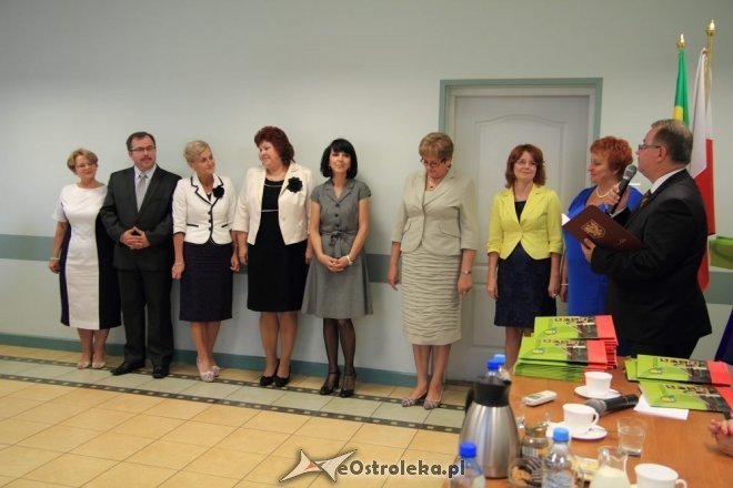 35 nauczycieli otrzymało akty nadania na wyższe stopnie zawodowe [29.08.2012] - zdjęcie #26 - eOstroleka.pl