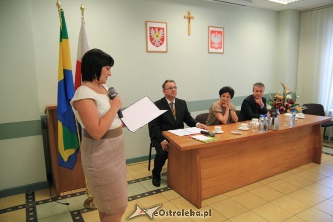 35 nauczycieli otrzymało akty nadania na wyższe stopnie zawodowe [29.08.2012] - zdjęcie #8 - eOstroleka.pl
