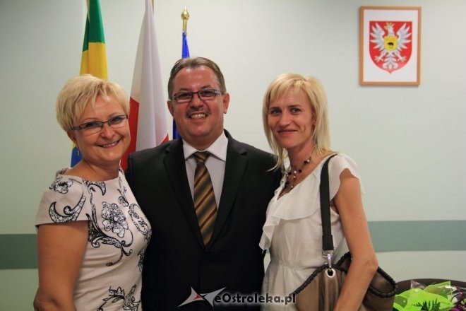 35 nauczycieli otrzymało akty nadania na wyższe stopnie zawodowe [29.08.2012] - zdjęcie #1 - eOstroleka.pl
