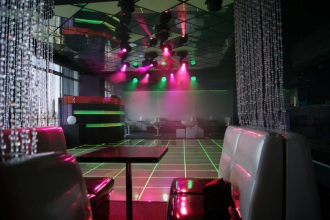 Klub KISS ponowanie otwarty [30.VIII.2012] - zdjęcie #7 - eOstroleka.pl