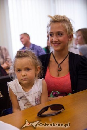 Przekazanie kluczy do nowych mieszkań OTBS [31.08.2012] - zdjęcie #52 - eOstroleka.pl